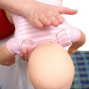 Изображение Малыш вдохнул мелкий предмет на Schoolofcare.ru!